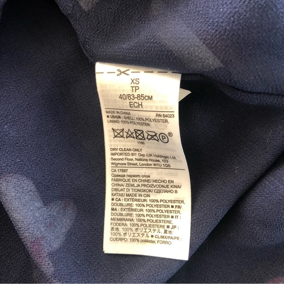 BANANA REPUBLIC Navy, White & Pink Floral Print Micro-Pleated Swing Top - Picture 11 of 14